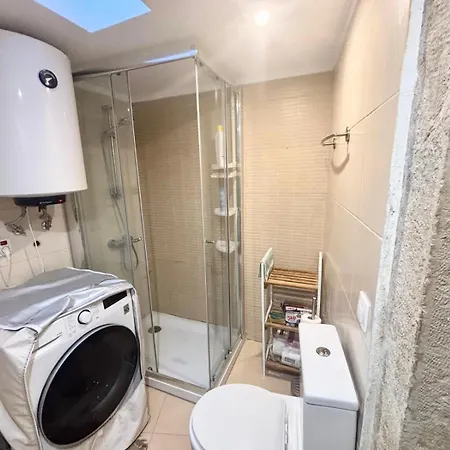 Charming Flat Near Sta Apolonia Station Apartment *