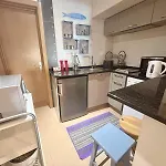 아파트 Charming Flat Near Sta Apolonia Station 리스본
